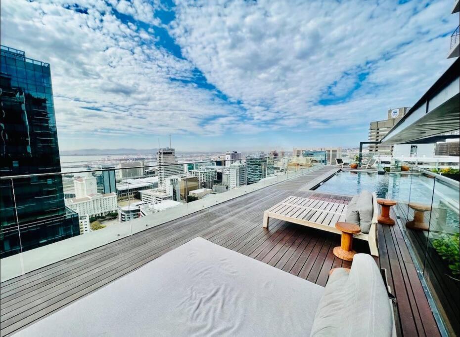 Skyline Views Stylish Studio With Pool, Parking No Load Shedding Kapstadt Exterior foto